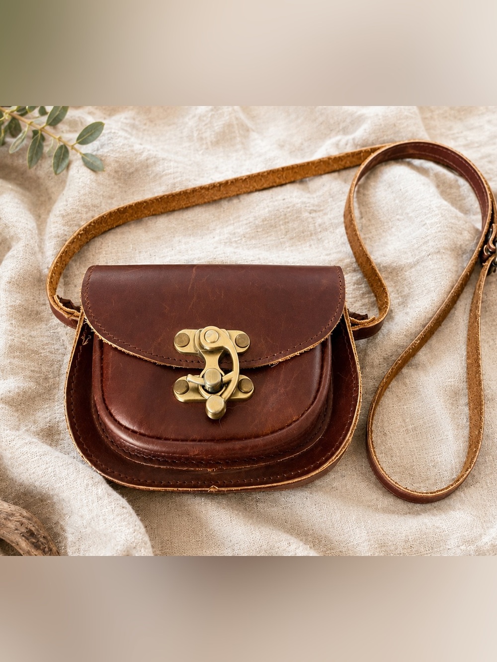 Vintage Kouros Handmade Greek Leather Mini Saddle Bag Crossbody Brass Clasp EUC